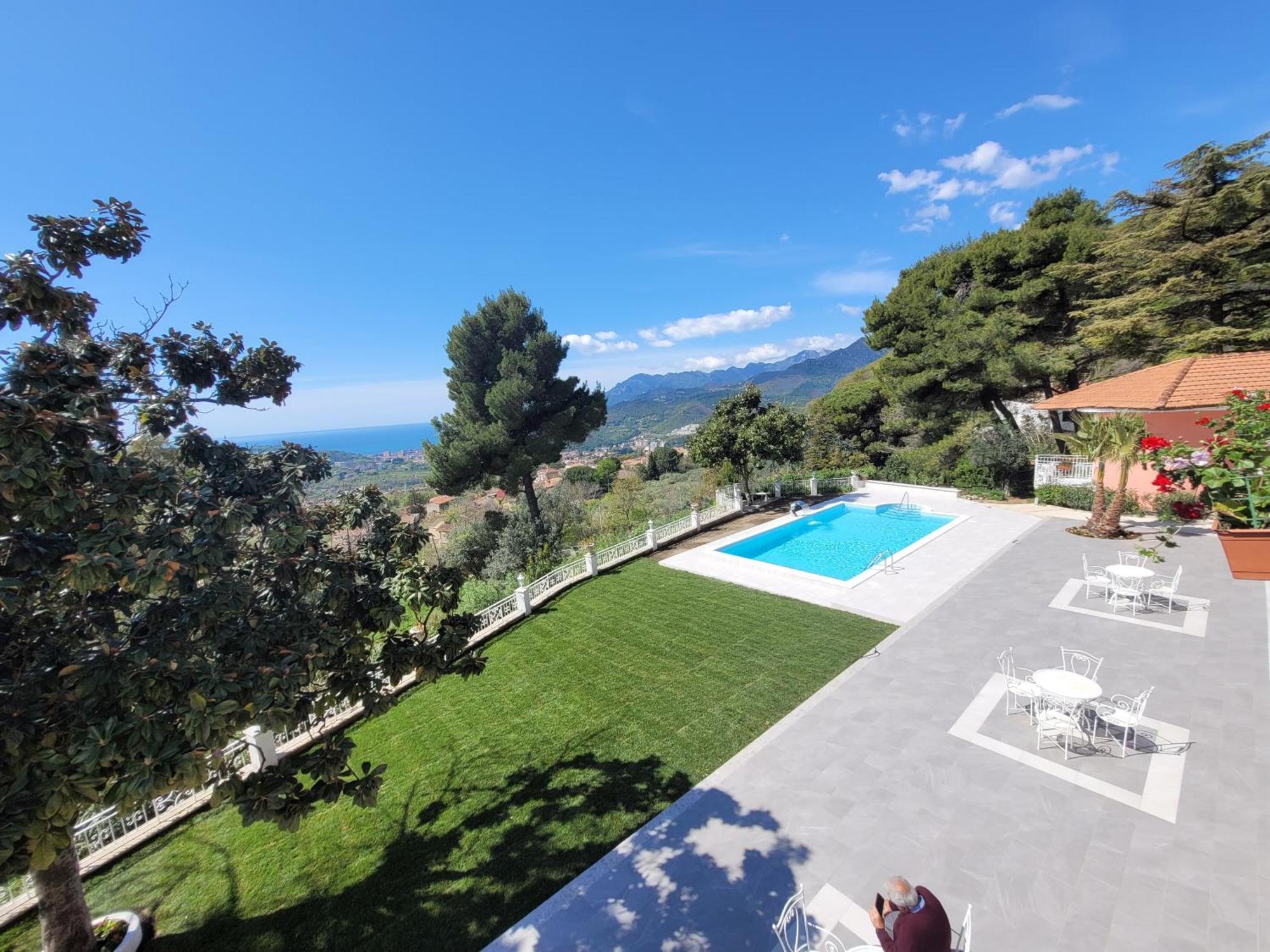 Villa Esmeralda Салерно Экстерьер фото